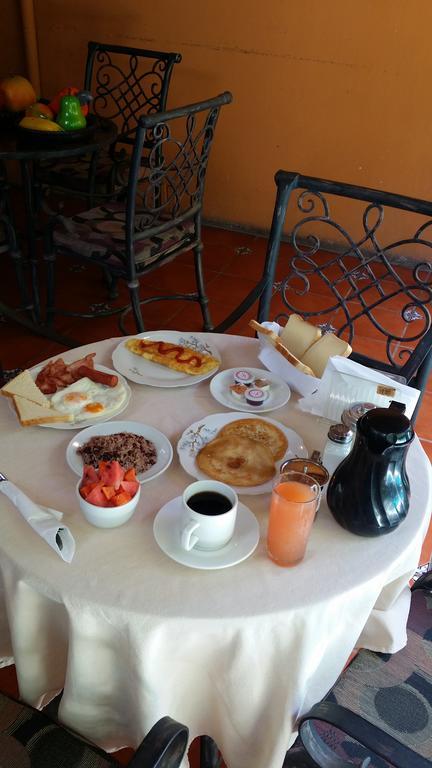 Hotel Colonnade Nicaragua Манагуа Екстер'єр фото