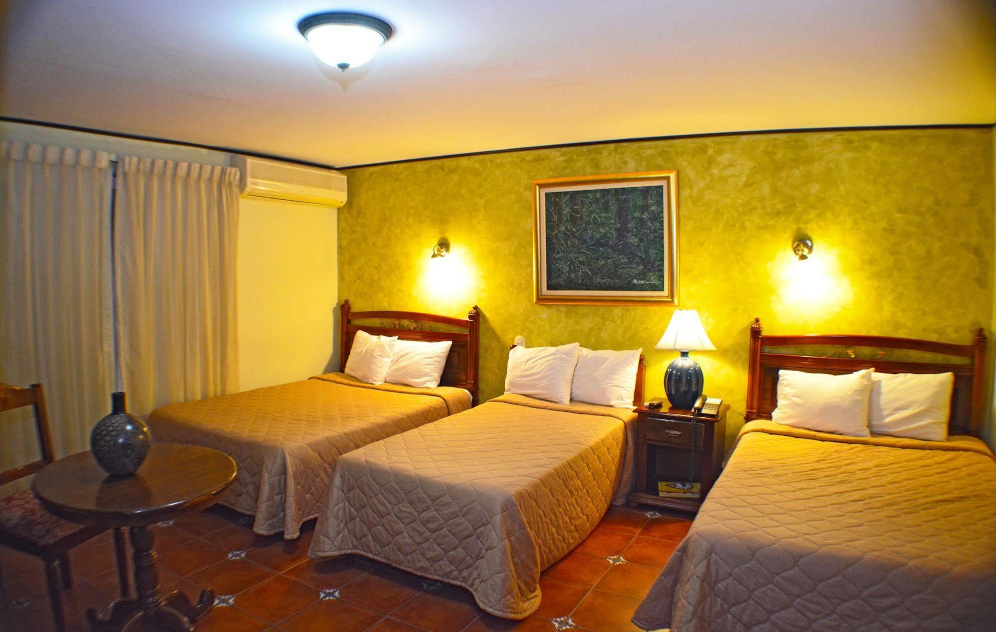 Hotel Colonnade Nicaragua Манагуа Екстер'єр фото