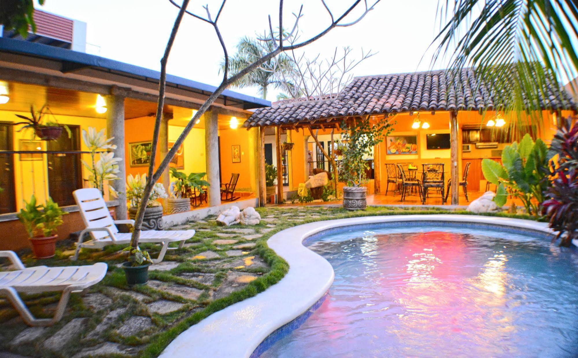 Hotel Colonnade Nicaragua Манагуа Екстер'єр фото