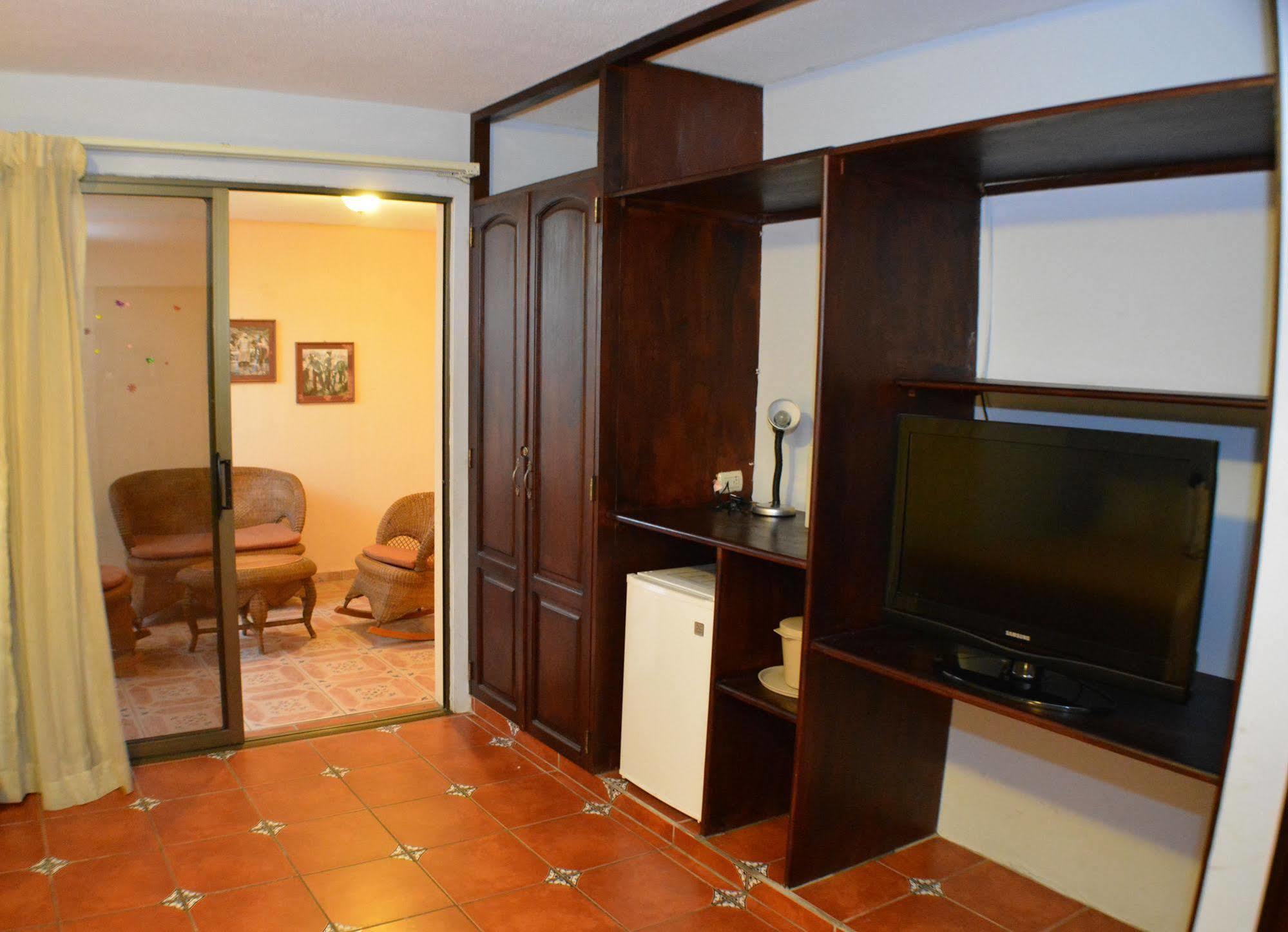 Hotel Colonnade Nicaragua Манагуа Екстер'єр фото